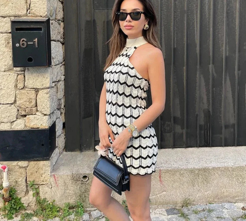 Trafza-2024-Lente-Zomer-Casual-Gebreide-Damesjurken-Mode-Streetwear-Gestreepte-Uitgeholde-Slanke-Mouwloze-Halter-Mini-Jurken.webp