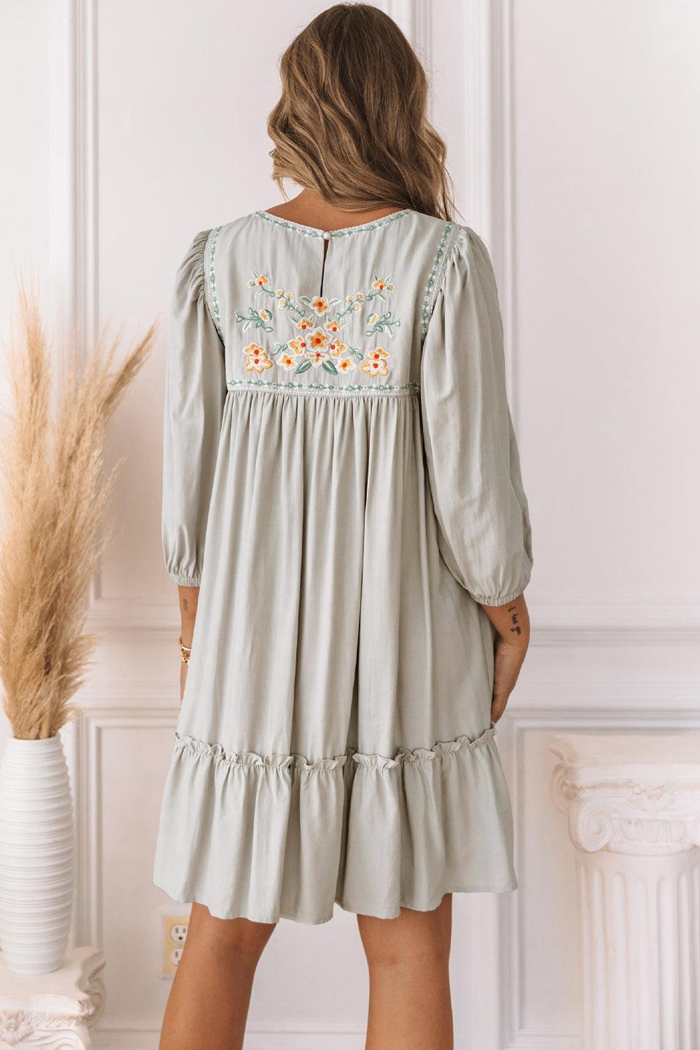 besticktes-babydoll-minikleid-mit-langarm-lieblings-kleid-2.jpg